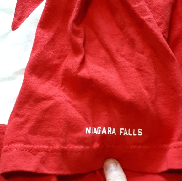 Canada Souvenir Shirt - Picture 3 of 4